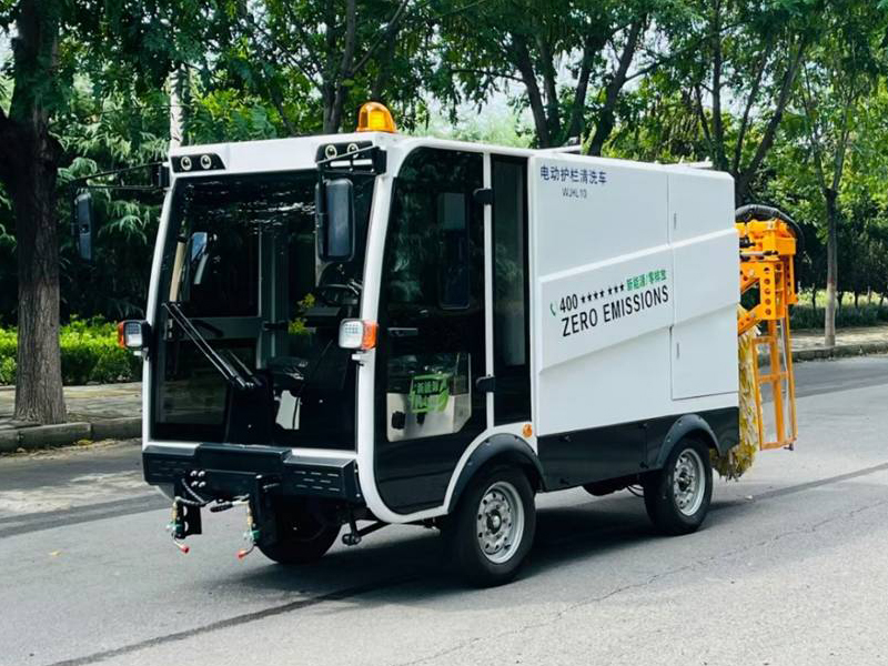 電動四輪護欄清洗車